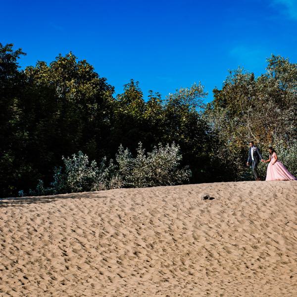 Multiculturele bruiloft aan zee in Scheveningen – Ceremonie en fotoshoot op het strand